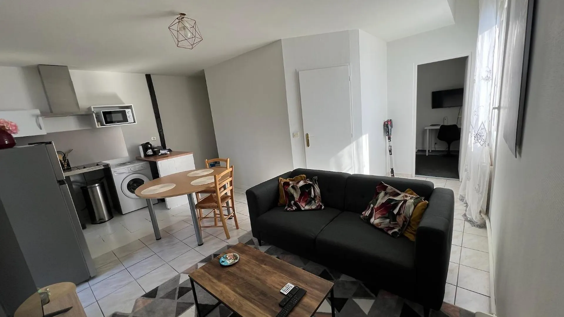 Apartment Appartement Chaleureux Pour Un Sejour Confortable Bourg-en-Bresse