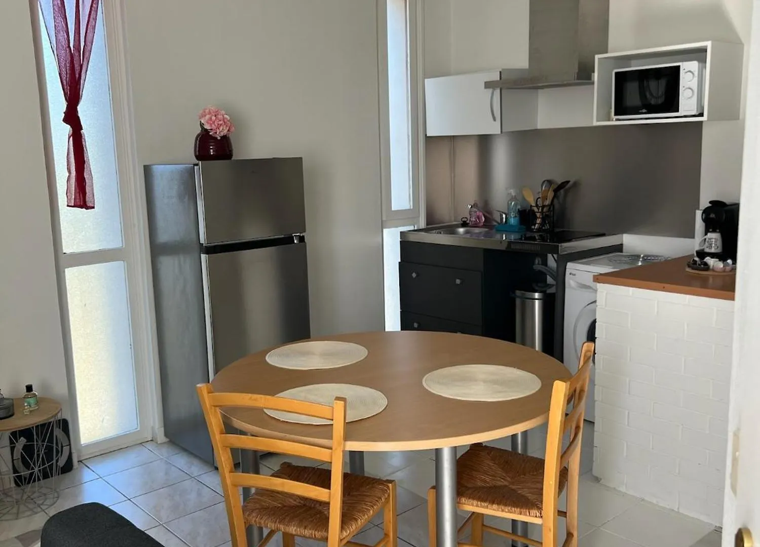 Appartement Chaleureux Pour Un Sejour Confortable location